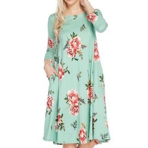 Floral midi dress WITH pockets:).